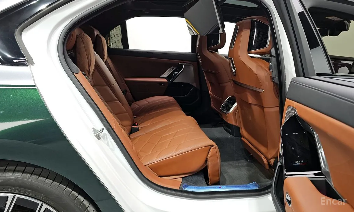 BMW 7 Series 2022 740i xDrive M Sport