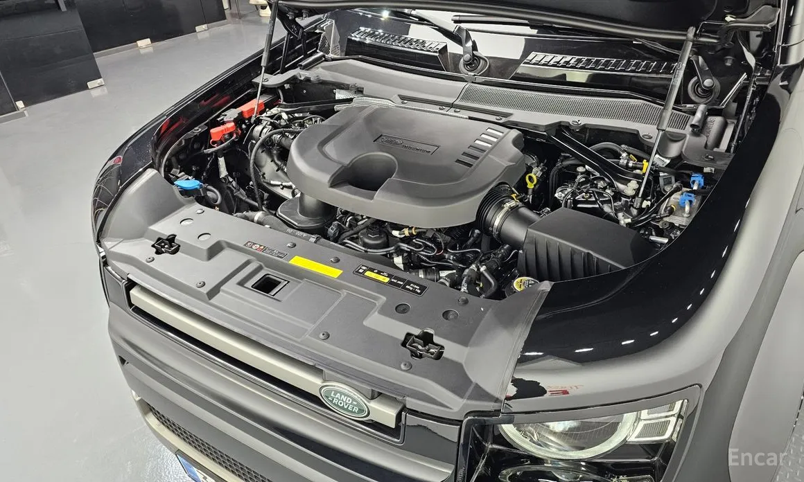 Land Rover Defender 2020 90 D250 X-Dynamic SE