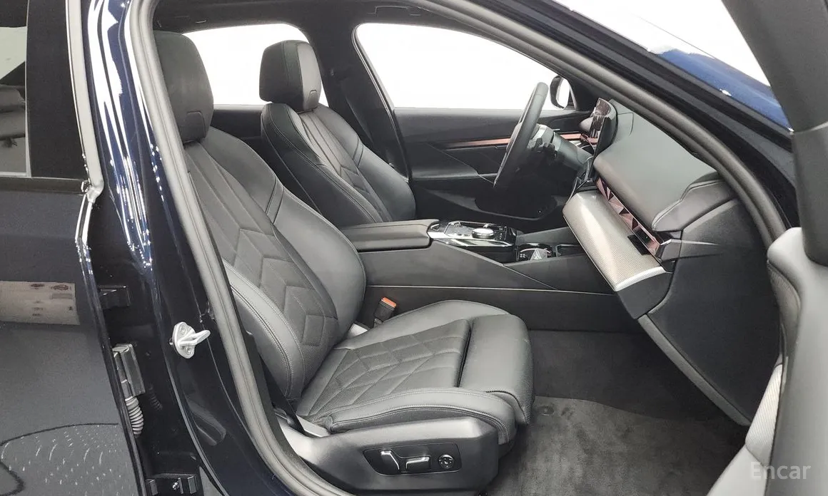 BMW 5 Series 2023 520i M Sport