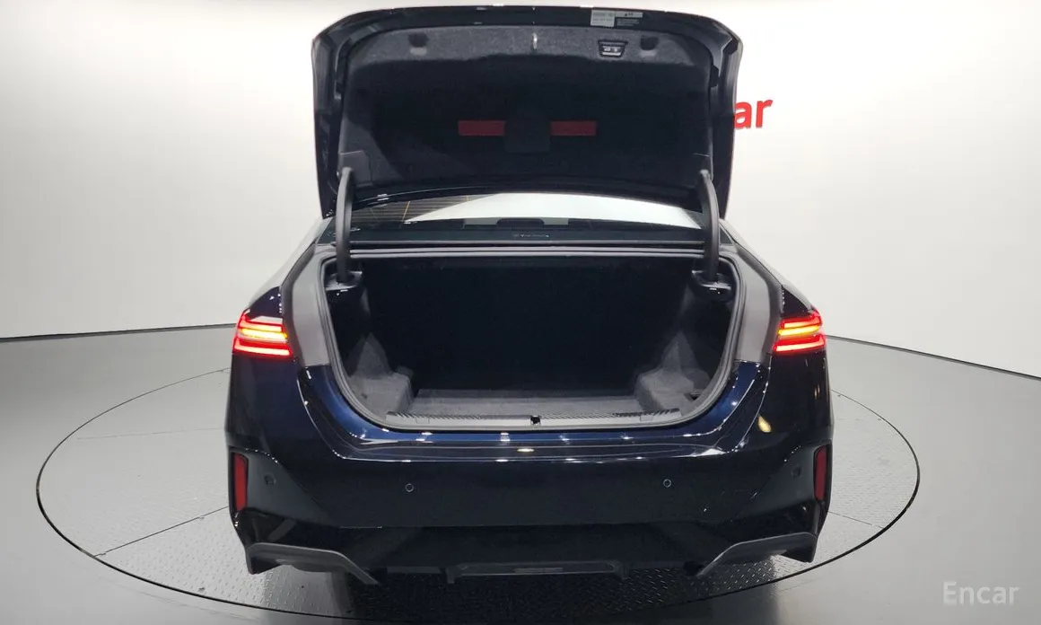 BMW 5 Series 2023 520i M Sport