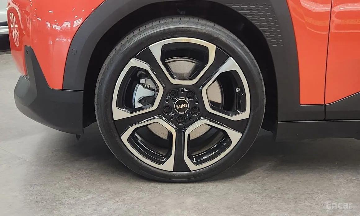 Mini Aceman 2025 SE Favoured