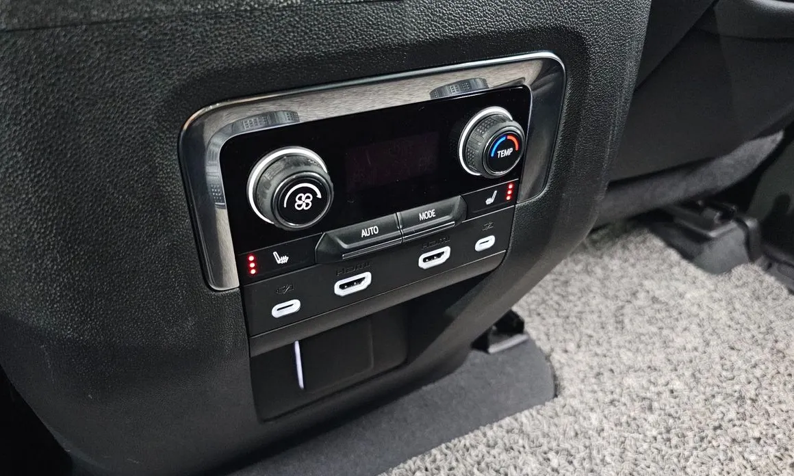 Chevrolet Tahoe 2022 6.2 Dark Knight 4WD