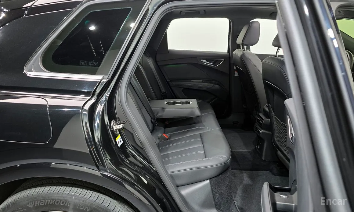 Audi Q4 e-tron 2022 40