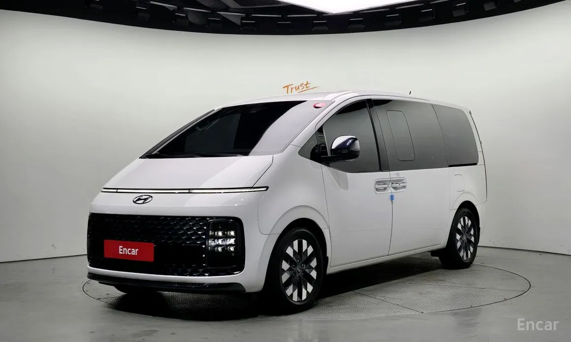 Hyundai Staria 2021 L3.5 Lounge 9-Seater