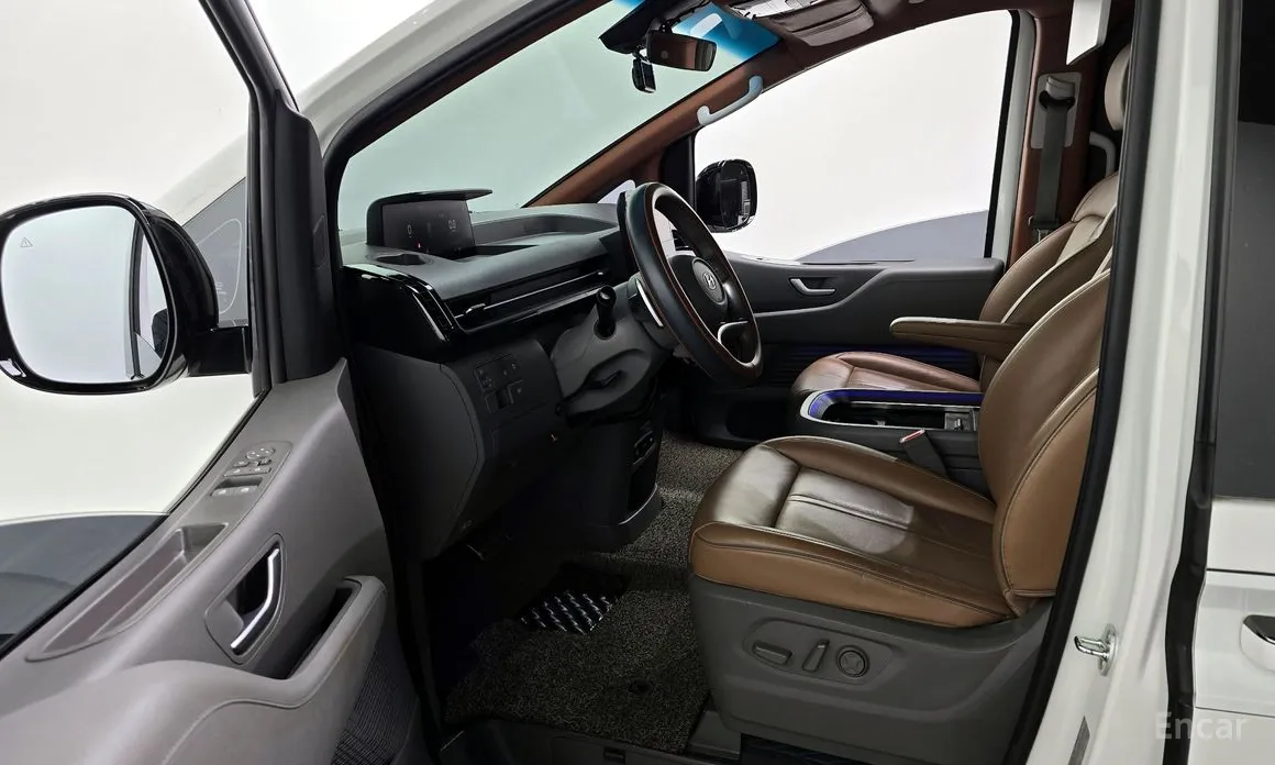 Hyundai Staria 2021 L3.5 Lounge 9-Seater