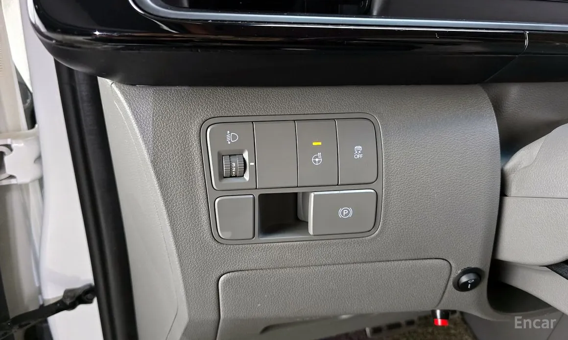 Hyundai Staria 2021 L3.5 Lounge 9-Seater