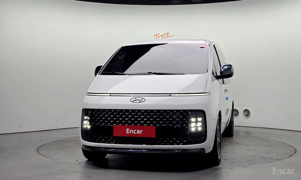 Hyundai Staria 2021 L3.5 Lounge 9-Seater