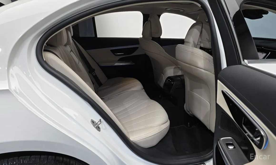 Mercedes-Benz E-Class 2024 E200 Avantgarde