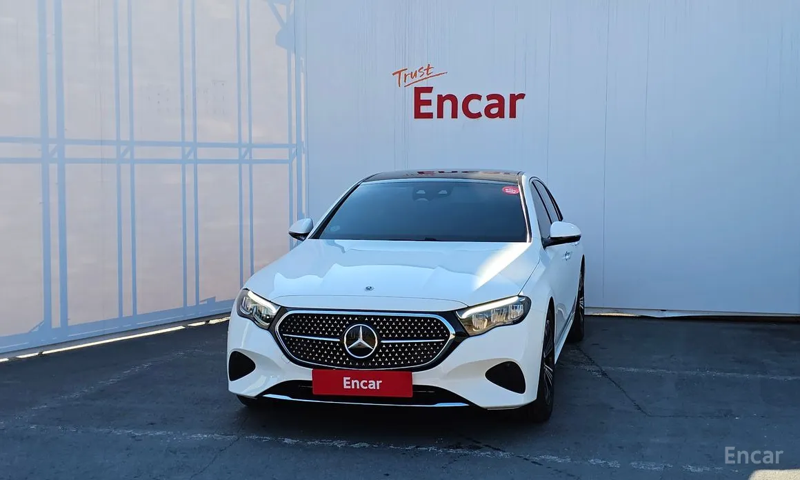 Mercedes-Benz E-Class 2024 E200 Avantgarde