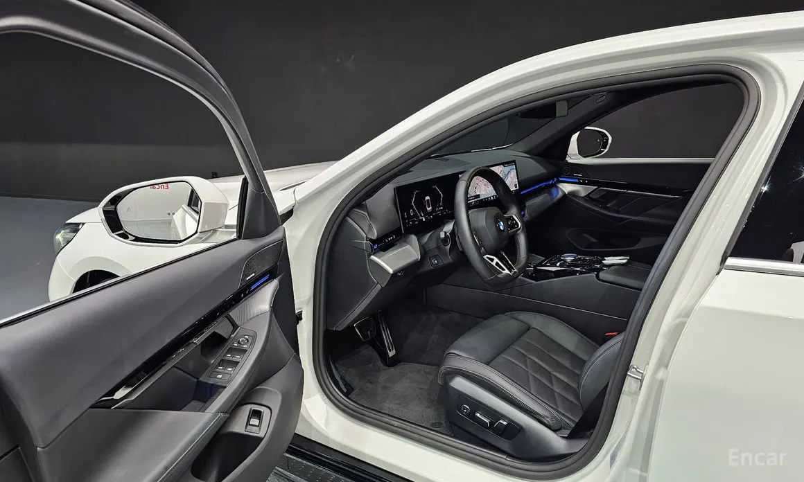 BMW 5 Series 2023 520i M Sport