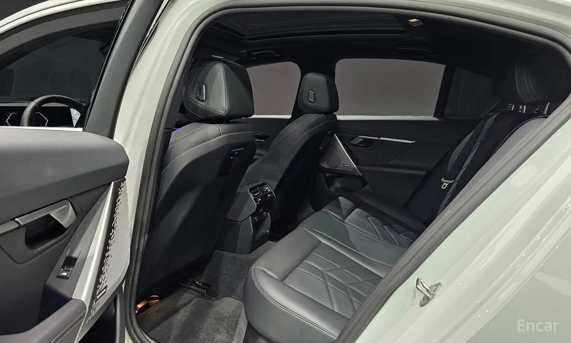 BMW 5 Series 2023 520i M Sport