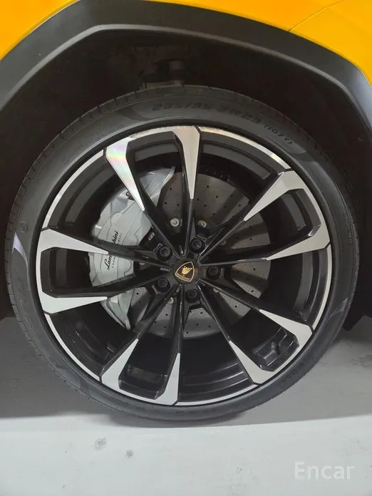 Lamborghini Urus 2018 4.0 V8