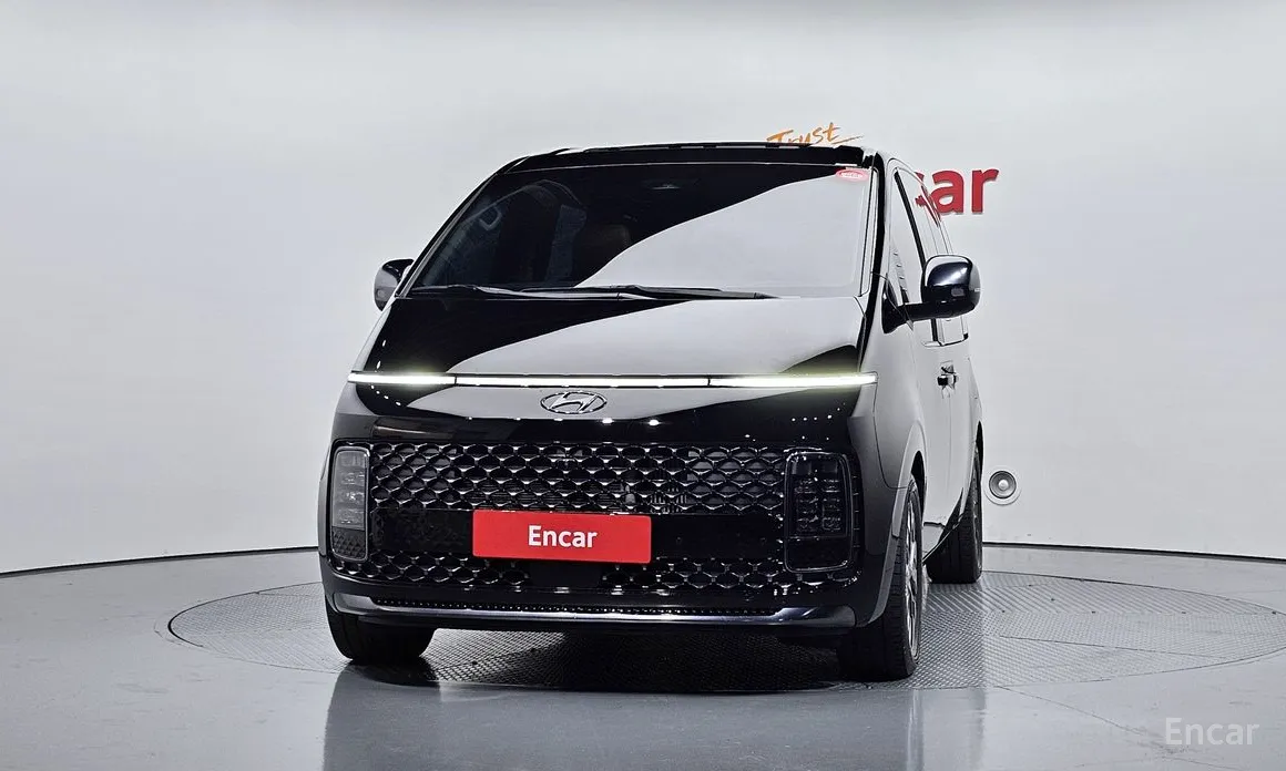 Hyundai Staria 2021 4WD Lounge 9-Seater