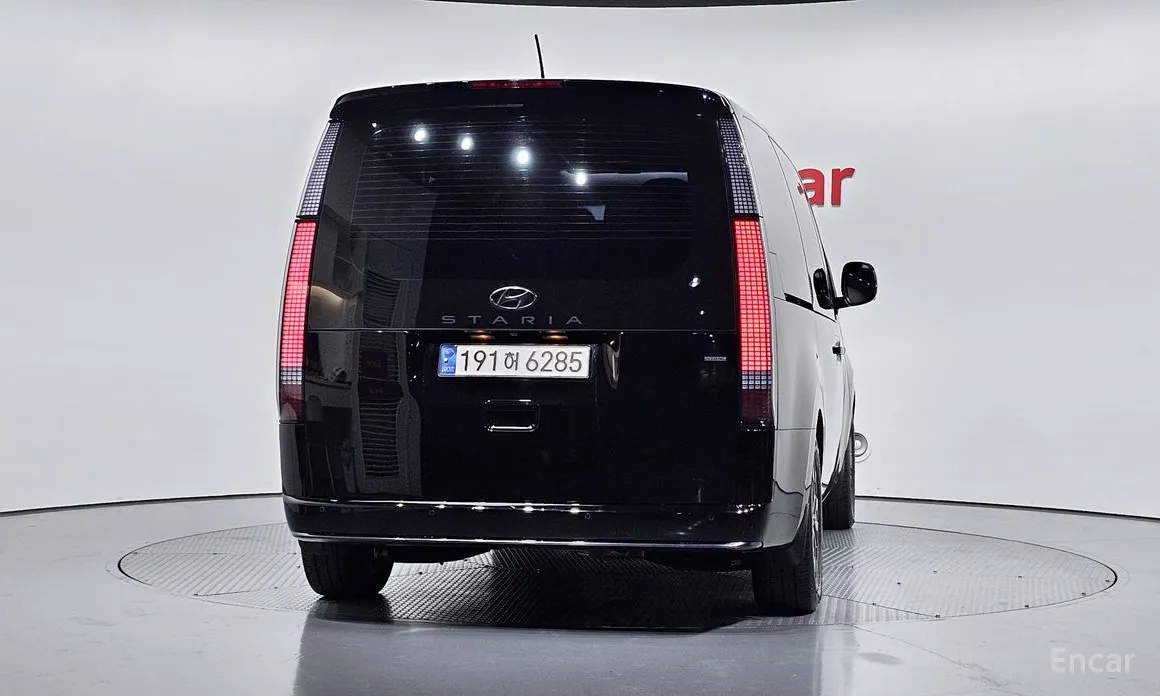 Hyundai Staria 2021 4WD Lounge 9-Seater