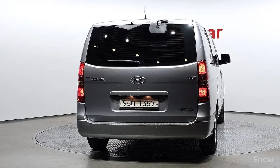 Hyundai Starex 2017 Van 5-Seater
