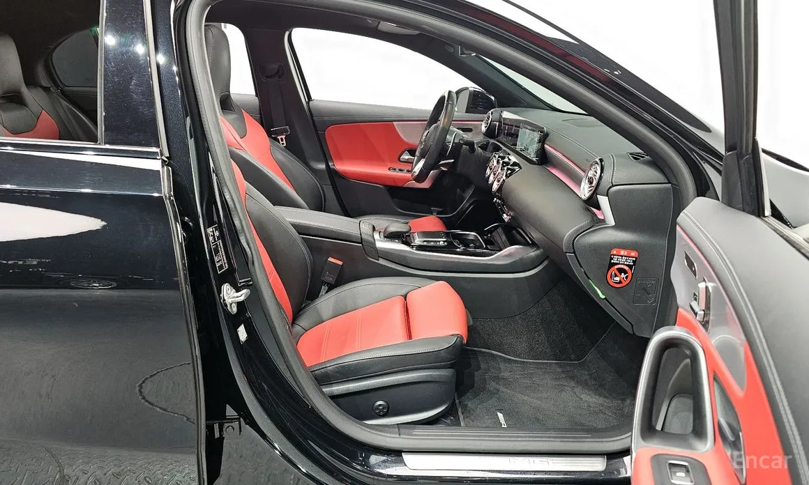 Mercedes-Benz A-Class 2019 AMG A45 4MAITC+ Hatchback