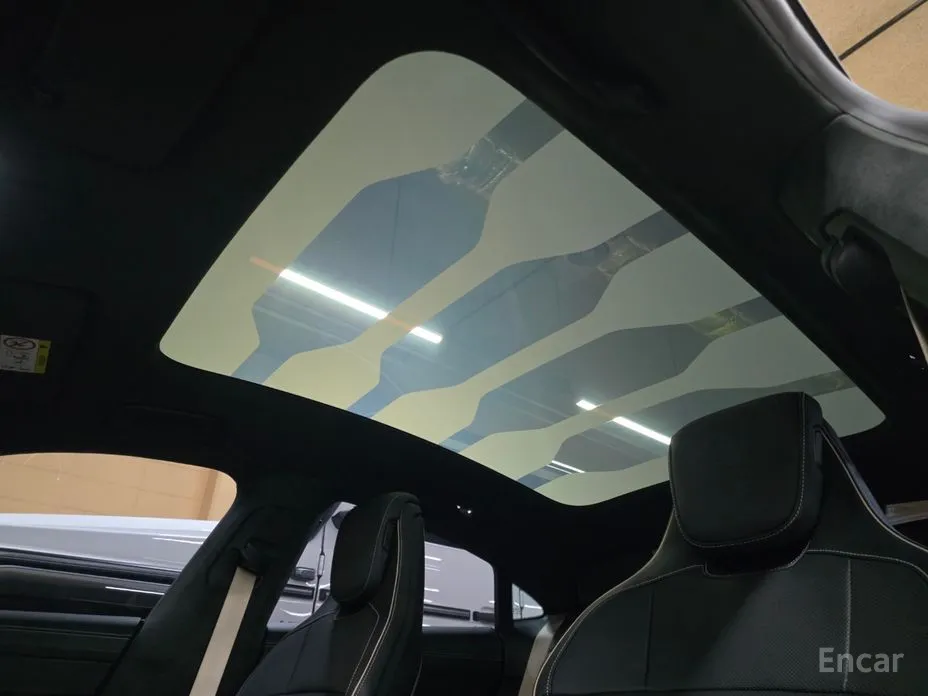 Porsche Taycan 2020 Turbo