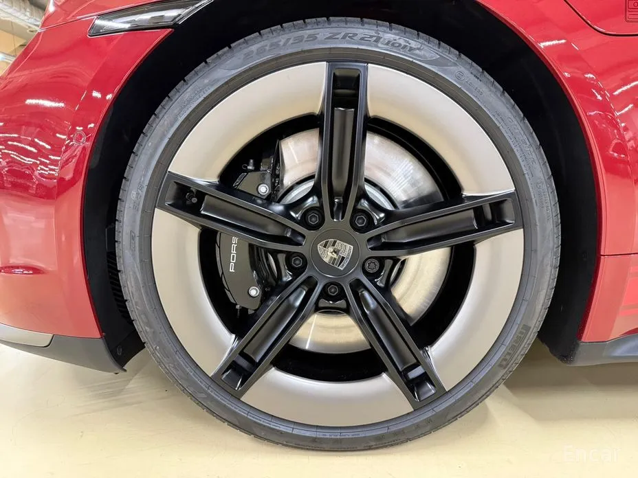 Porsche Taycan 2020 Turbo