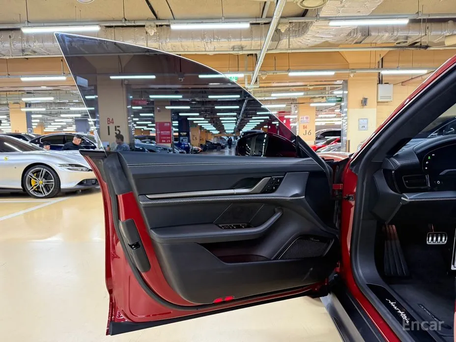 Porsche Taycan 2020 Turbo