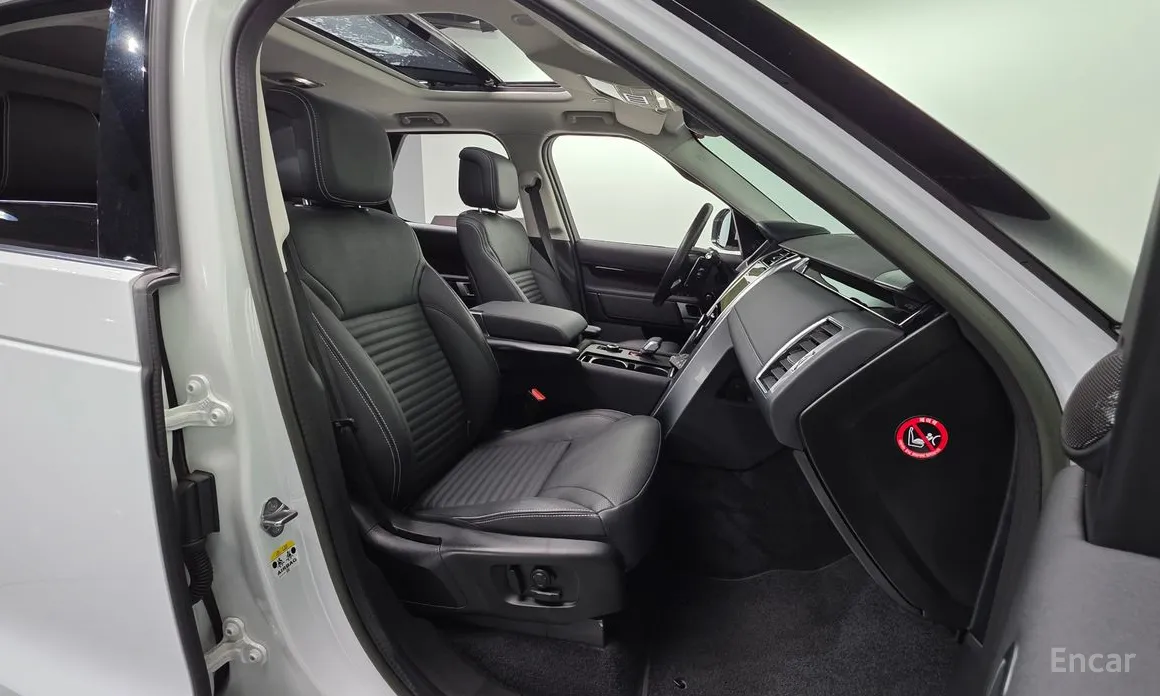 Land Rover Discovery 2017 D250 SE