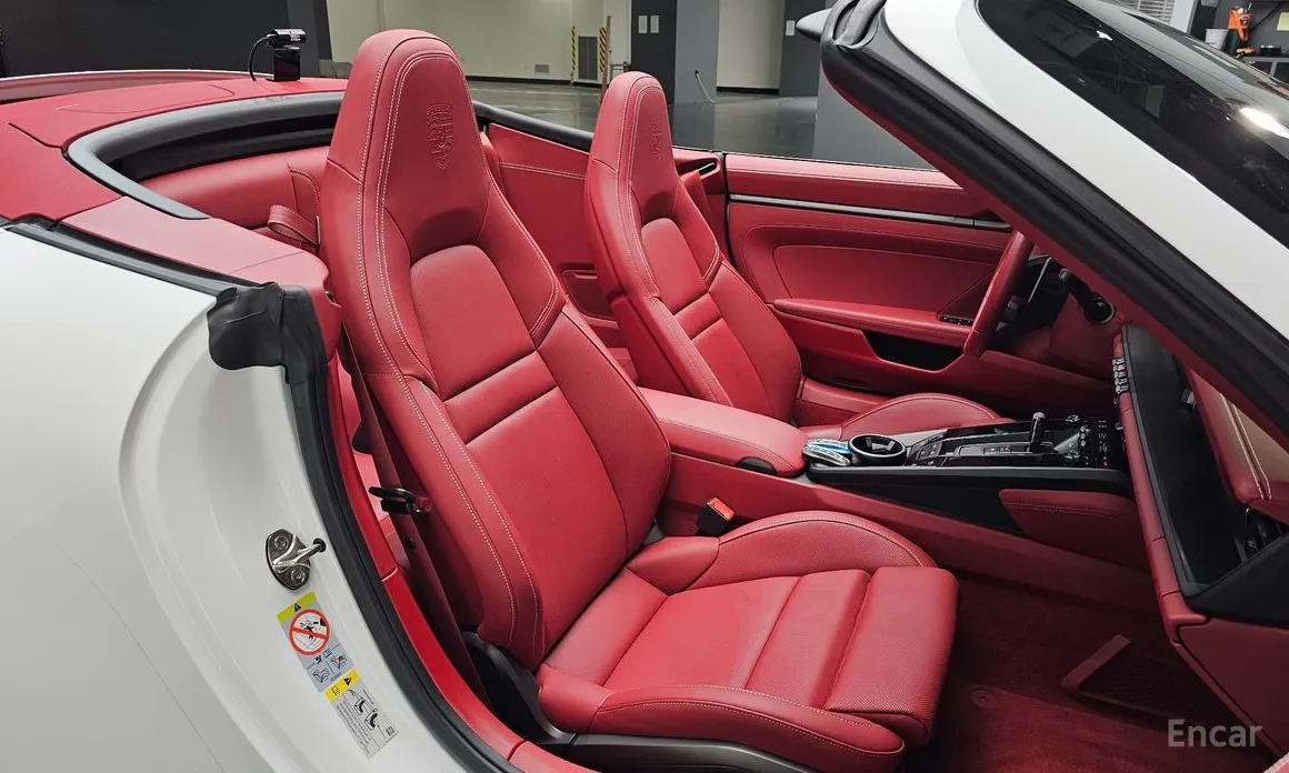 Porsche 911 2019 Carrera 4 GTS Cabriolet