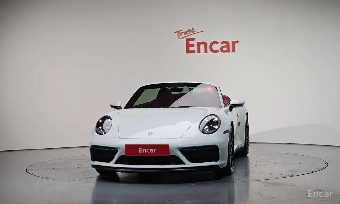 Porsche 911 2019 Carrera 4 GTS Cabriolet