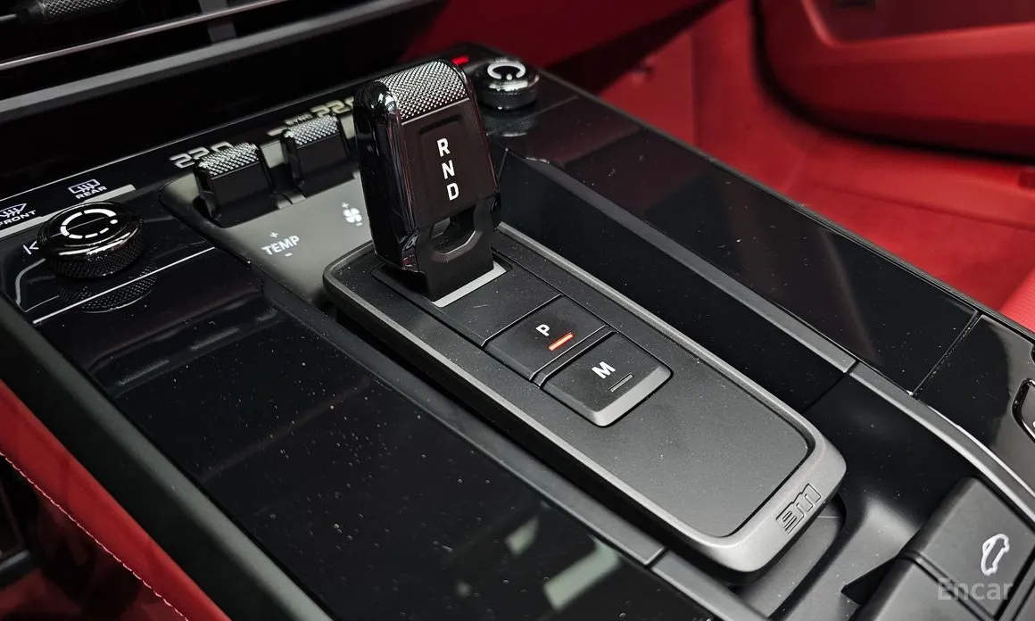 Porsche 911 2019 Carrera 4 GTS Cabriolet