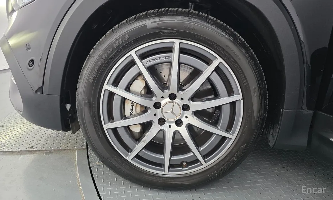 Mercedes-Benz GLB-Class 2020 AMG GLB35 4MATIC