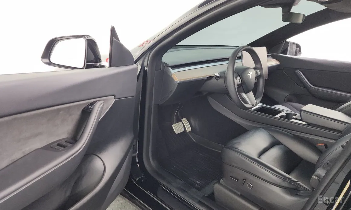 Tesla Model Y 2020 Performance