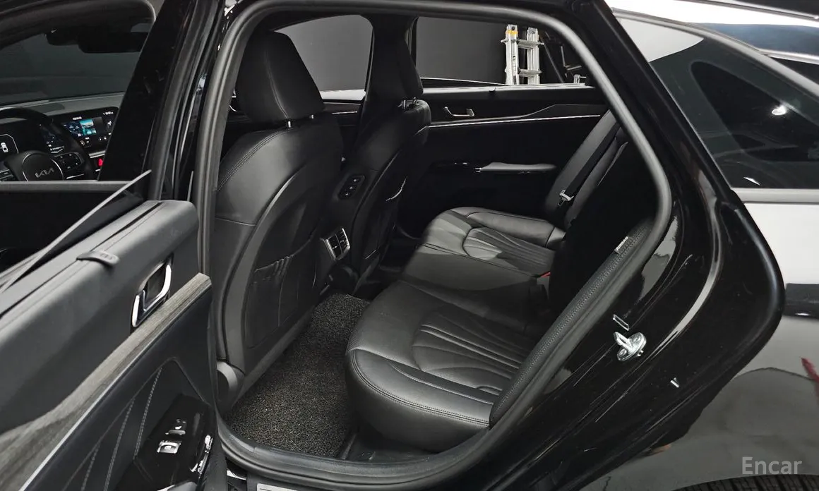 Kia K5 2023 Signature