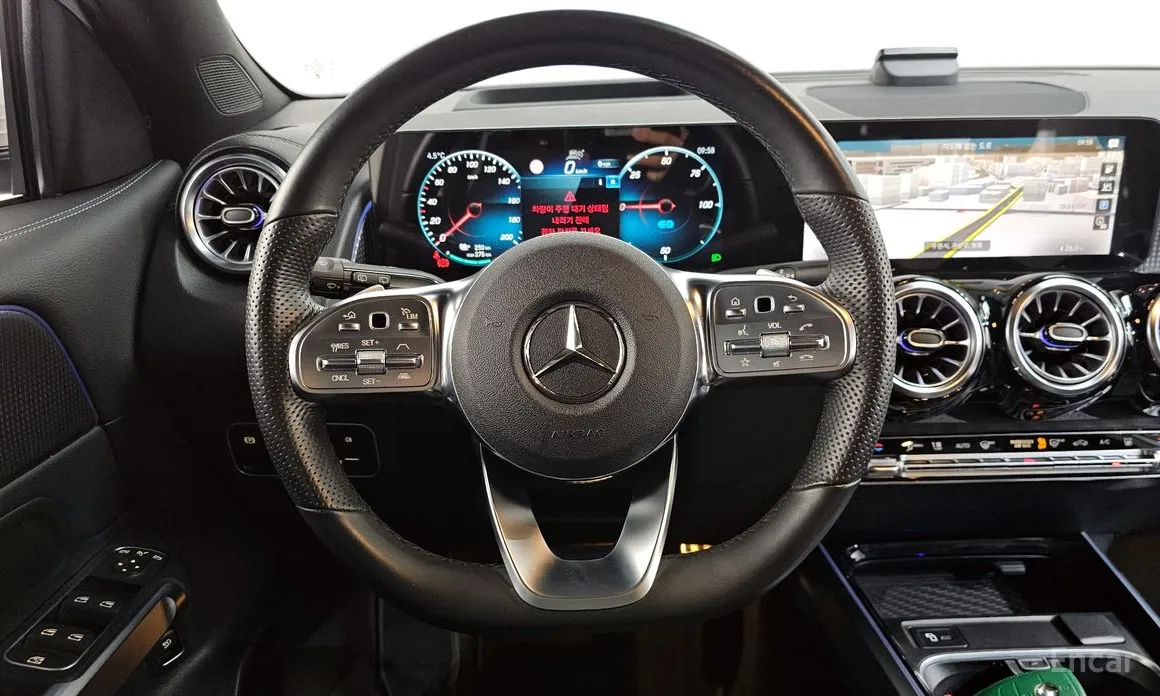 Mercedes-Benz EQB 2022 EQB300 4MATIC AMG Line