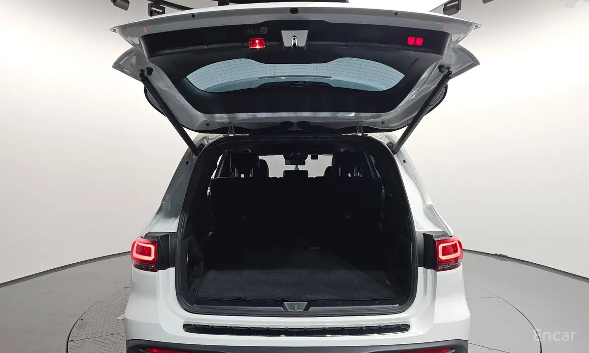 Mercedes-Benz EQB 2022 EQB300 4MATIC AMG Line