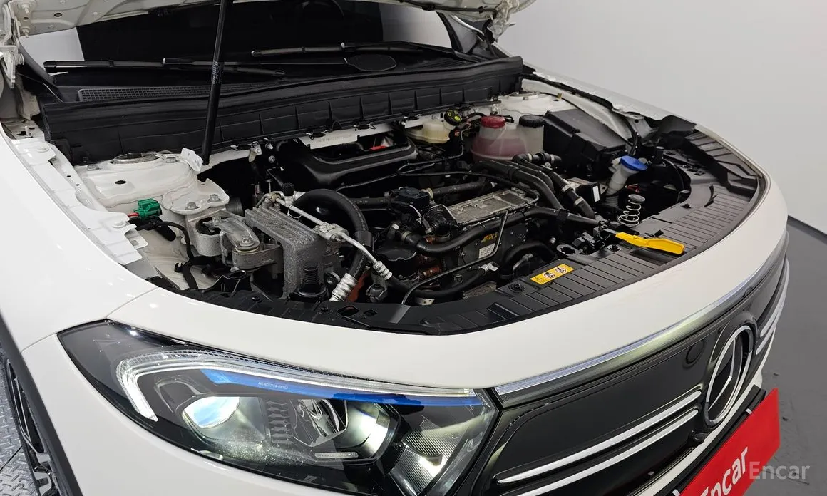 Mercedes-Benz EQB 2022 EQB300 4MATIC AMG Line