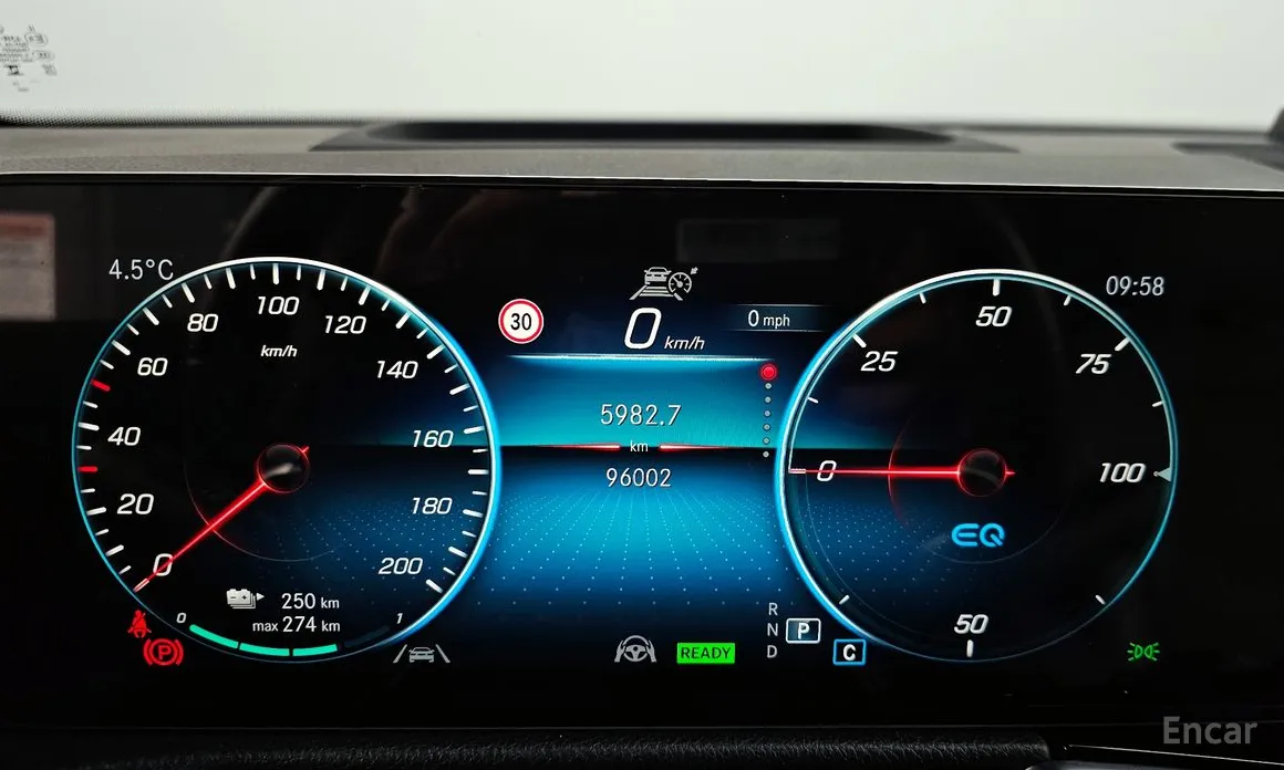 Mercedes-Benz EQB 2022 EQB300 4MATIC AMG Line