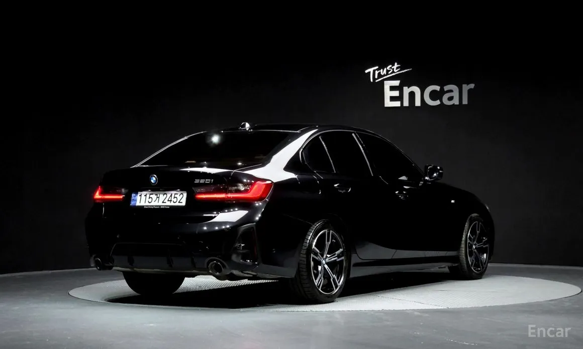 BMW 3 Series 2019 320i M Sport