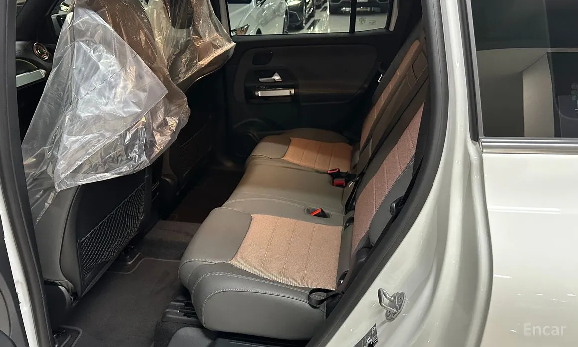 Mercedes-Benz EQB 2022 EQB300 4MATIC