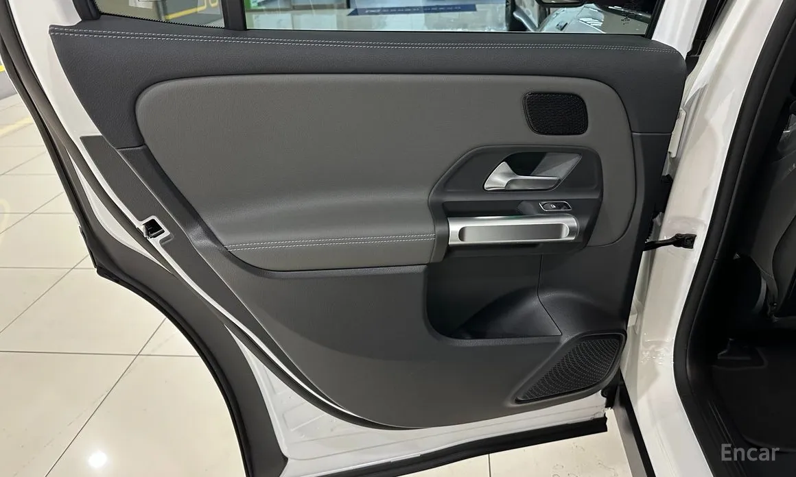 Mercedes-Benz EQB 2022 EQB300 4MATIC