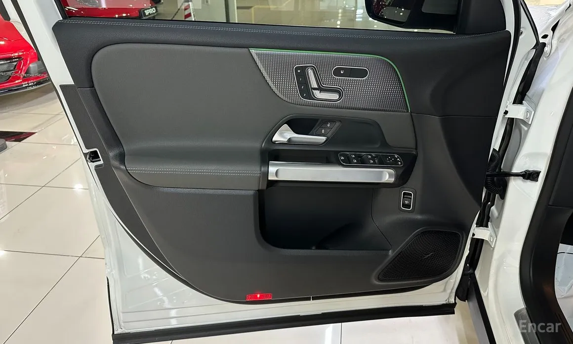 Mercedes-Benz EQB 2022 EQB300 4MATIC