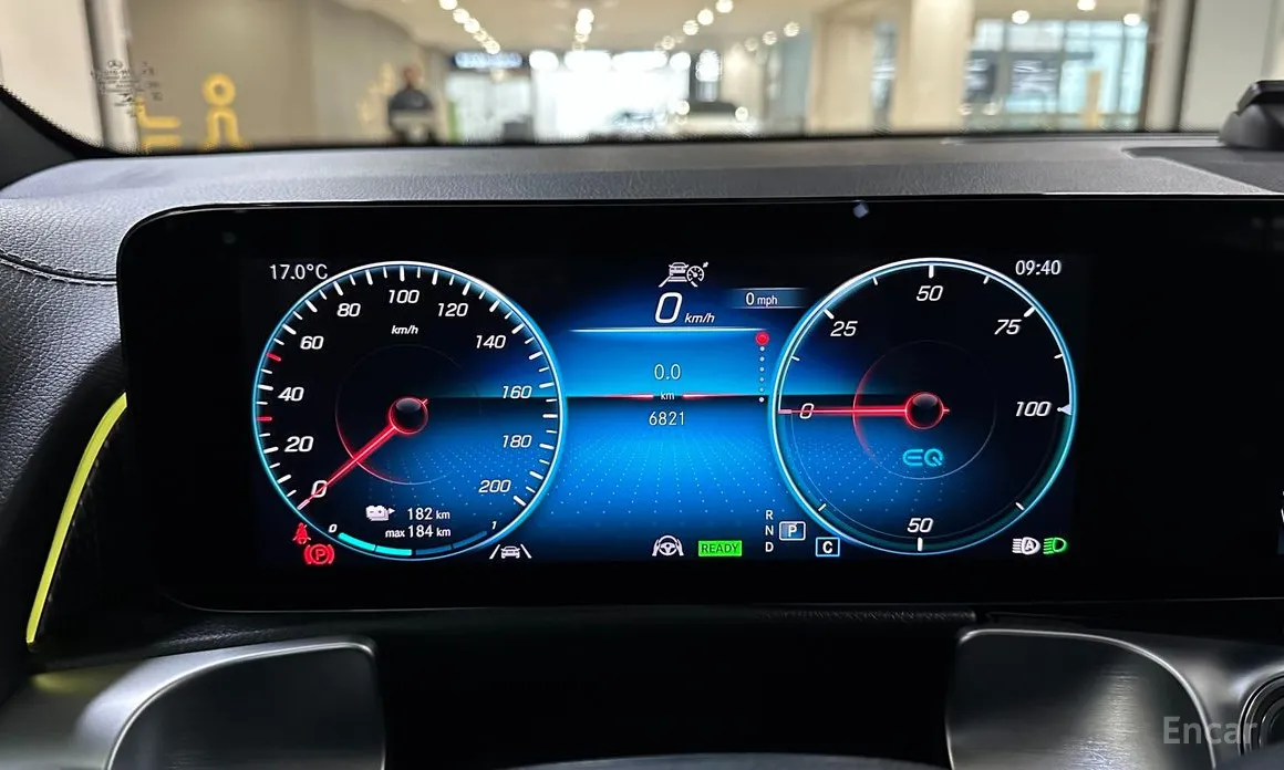 Mercedes-Benz EQB 2022 EQB300 4MATIC