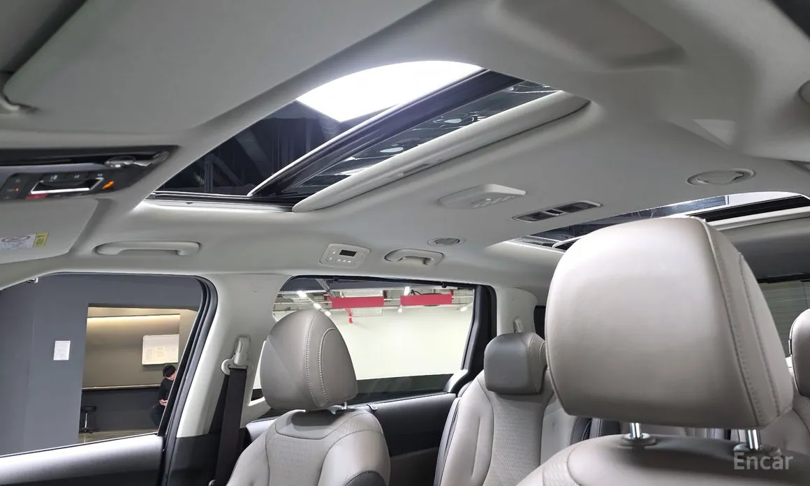 Kia Carnival 2023 Gasoline 9-Seater Gravity