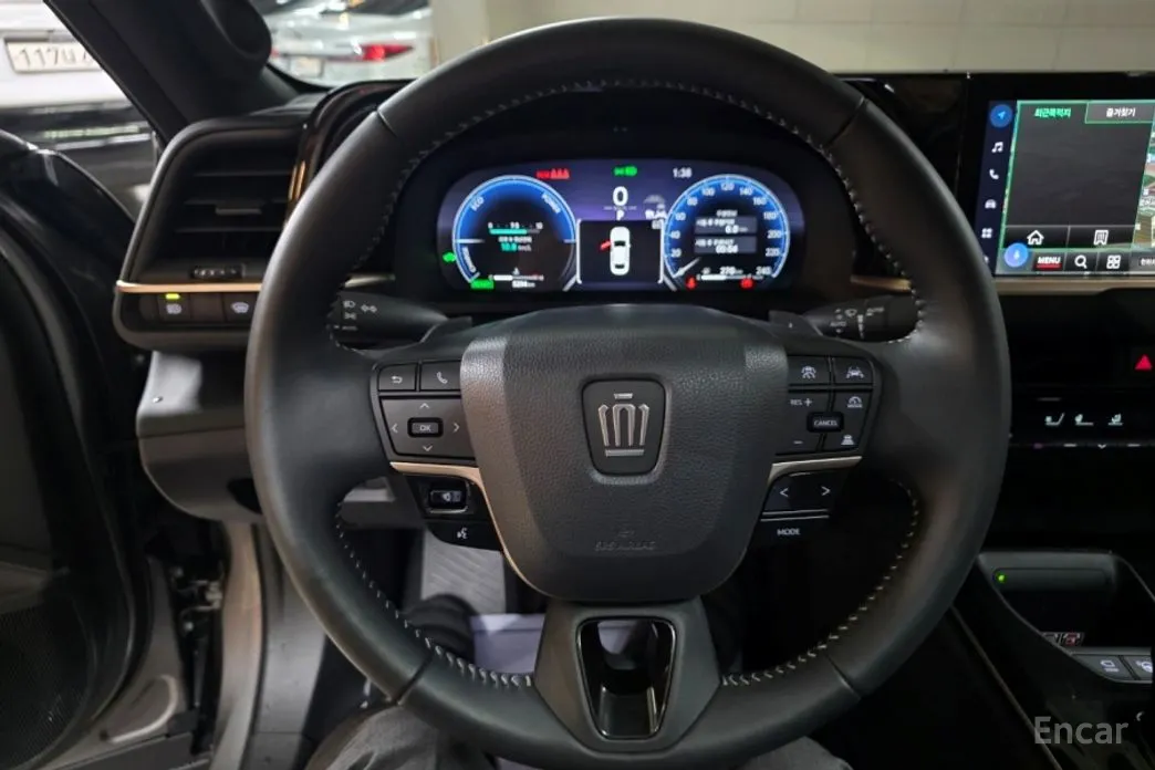 Toyota Crown 2023 2.4 4WD Dual Boost HYbrid