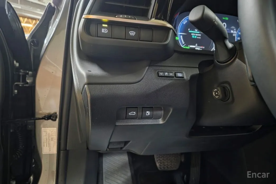 Toyota Crown 2023 2.4 4WD Dual Boost HYbrid