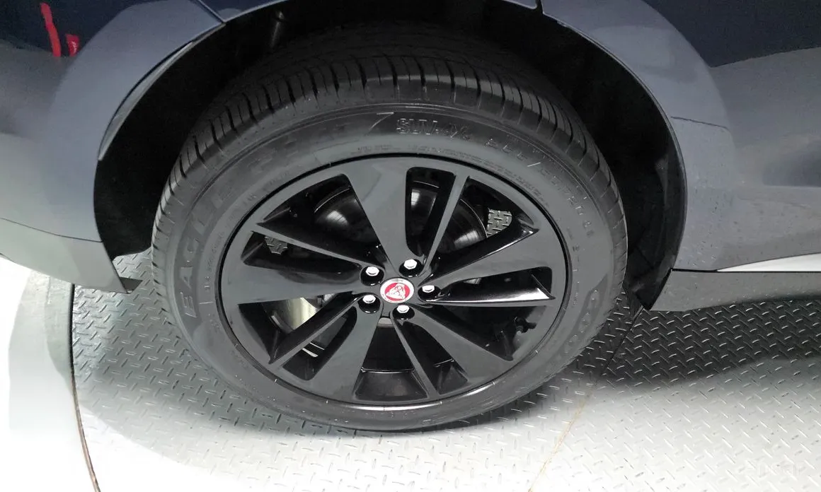 Jaguar F-Pace 2016 D200 SE