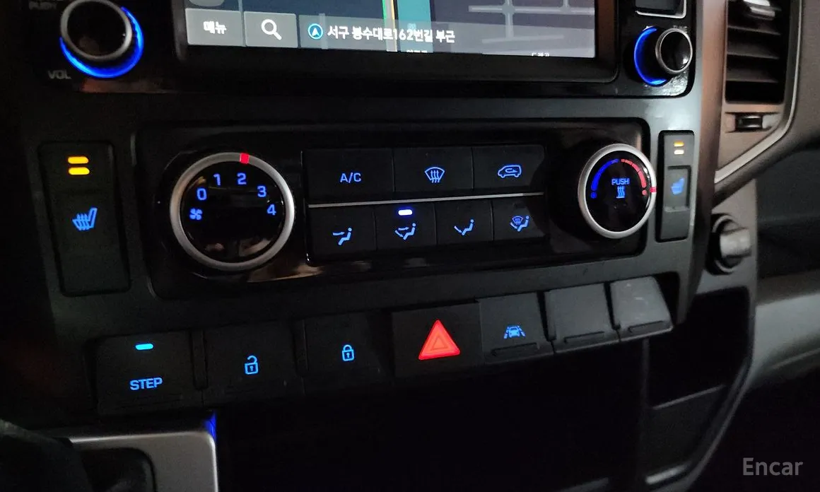 Hyundai Solati 2015 15-seater