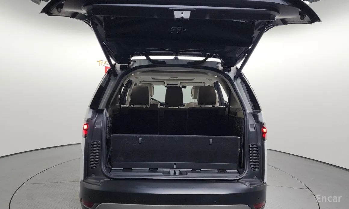 Land Rover Discovery 2017 D250 SE