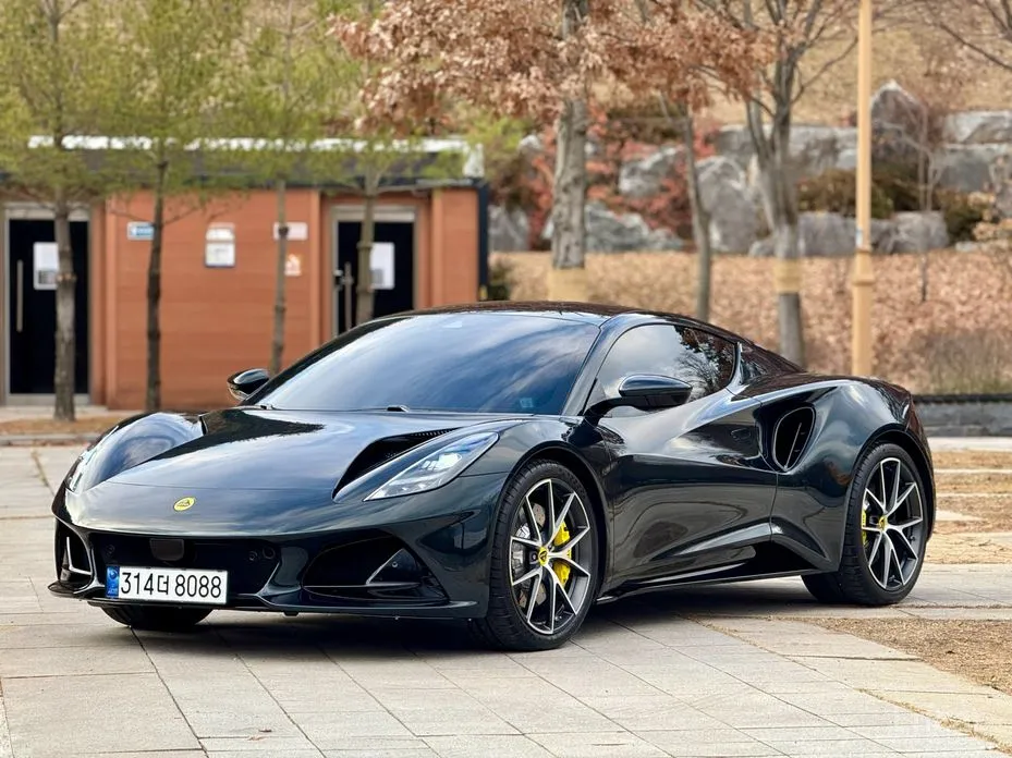 2021 Lotus Emira