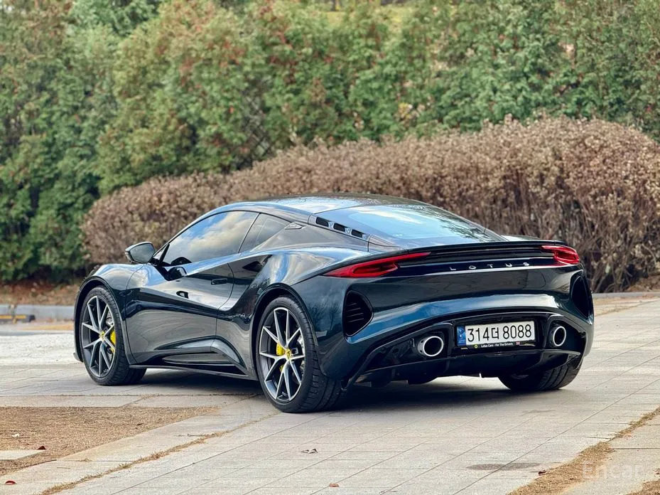 2021 Lotus Emira