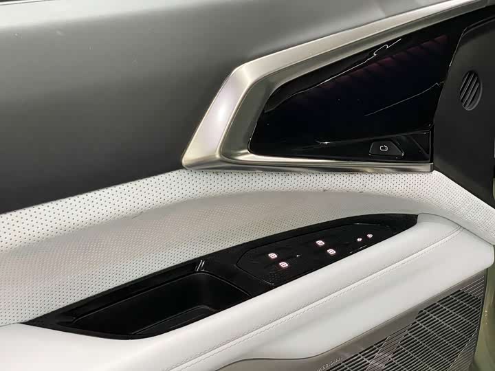 HiPhi Z 2023 2023款 四座版