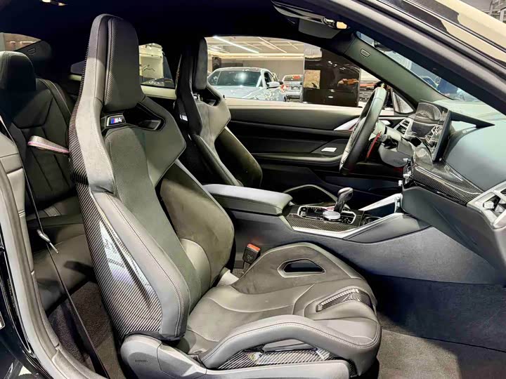 BMW M4 2024 2024款 M4双门轿跑车 M xDrive 雷霆版