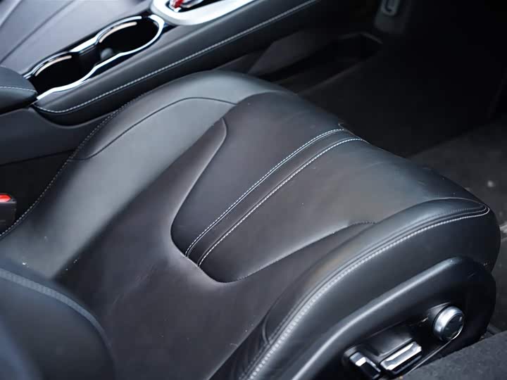 Lotus Emira 2021 2021款 2.0T DCT First Edition